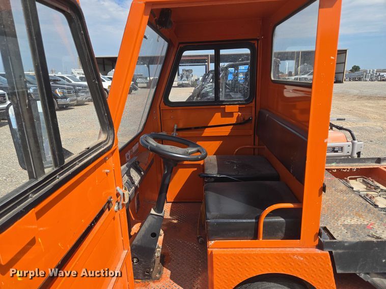 image for item EU3749 2009 Taylor-Dunn B0-210-36 utility vehicle