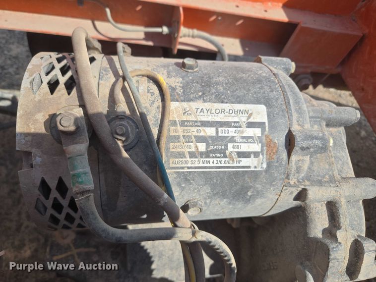 image for item EU3749 2009 Taylor-Dunn B0-210-36 utility vehicle