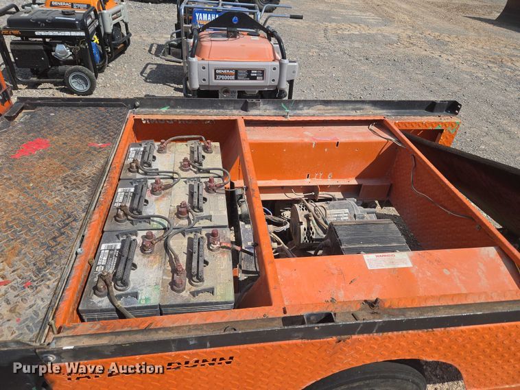 image for item EU3749 2009 Taylor-Dunn B0-210-36 utility vehicle