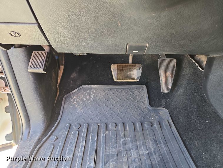 image for item EU3765 2015 Dodge Ram  1500 Crew Cab pickup truck