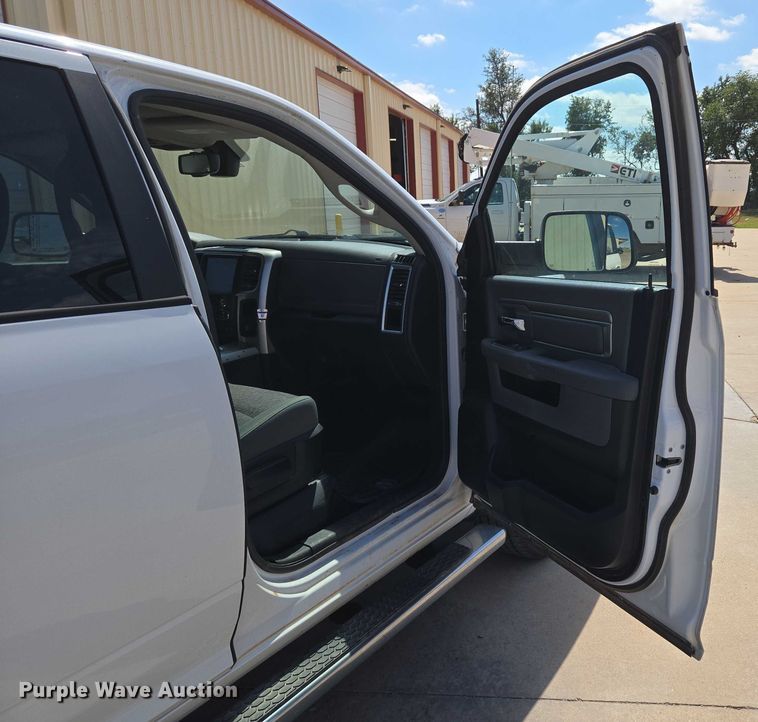 image for item EU3765 2015 Dodge Ram  1500 Crew Cab pickup truck