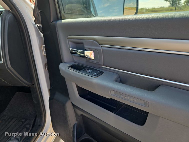 image for item EU3765 2015 Dodge Ram  1500 Crew Cab pickup truck