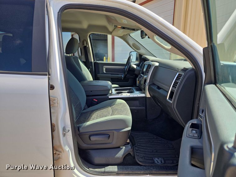 image for item EU3765 2015 Dodge Ram  1500 Crew Cab pickup truck