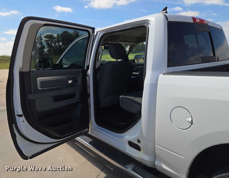 image for item EU3765 2015 Dodge Ram  1500 Crew Cab pickup truck