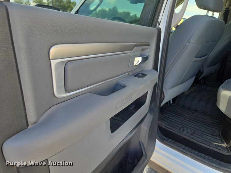 image for item EU3765 2015 Dodge Ram  1500 Crew Cab pickup truck