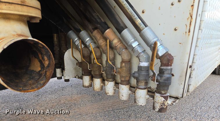 image for item EU3774 2007 Freightliner M2 vacuum truck