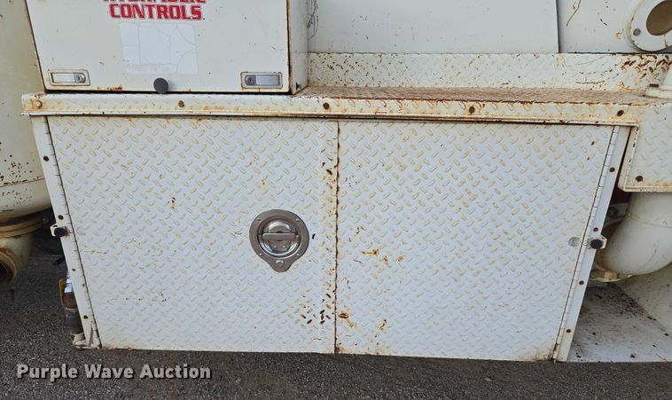 image for item EU3774 2007 Freightliner M2 vacuum truck