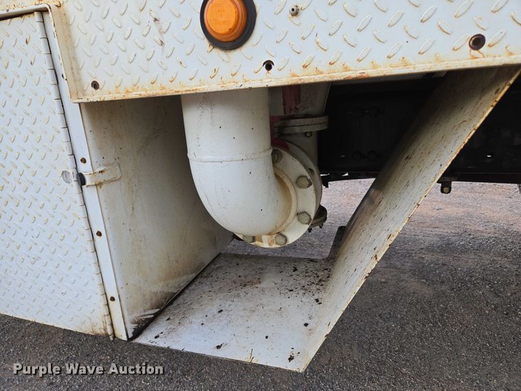 image for item EU3774 2007 Freightliner M2 vacuum truck