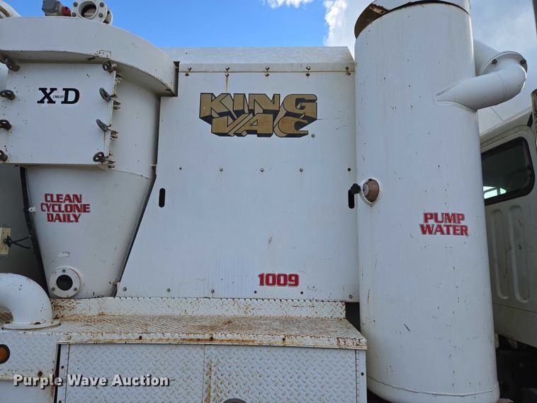 image for item EU3774 2007 Freightliner M2 vacuum truck