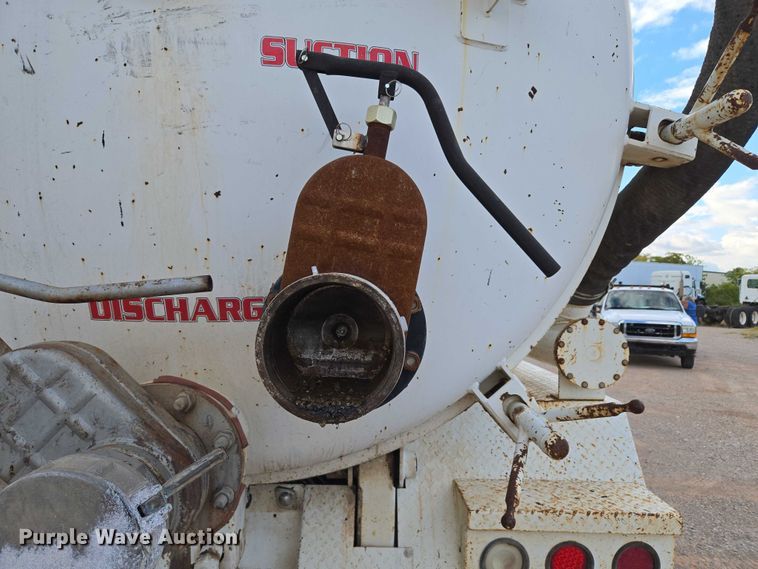 image for item EU3774 2007 Freightliner M2 vacuum truck