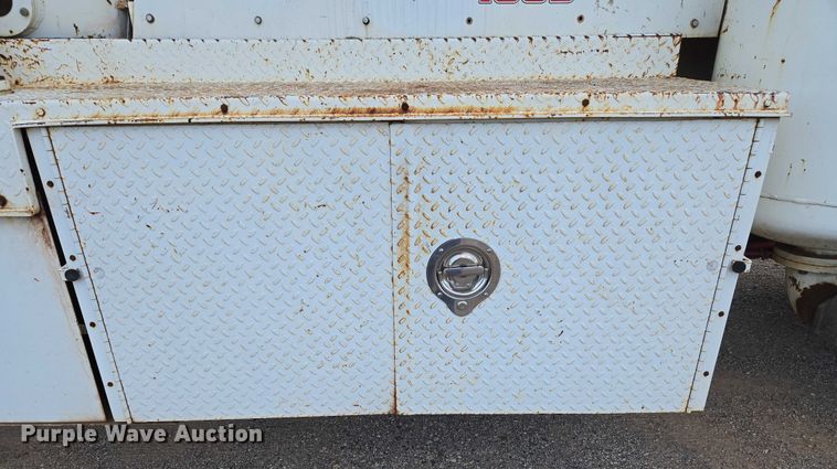 image for item EU3774 2007 Freightliner M2 vacuum truck