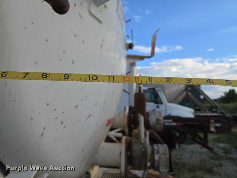 image for item EU3774 2007 Freightliner M2 vacuum truck