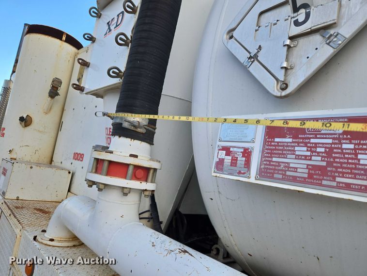 image for item EU3774 2007 Freightliner M2 vacuum truck