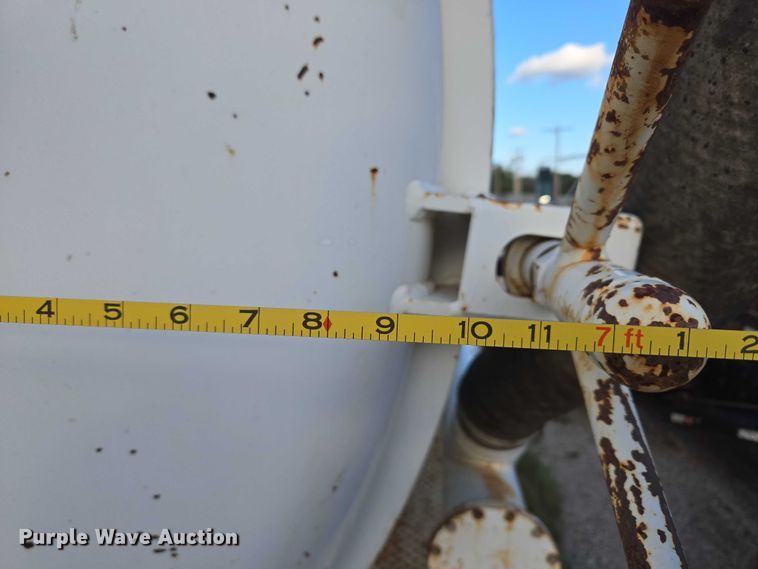 image for item EU3774 2007 Freightliner M2 vacuum truck