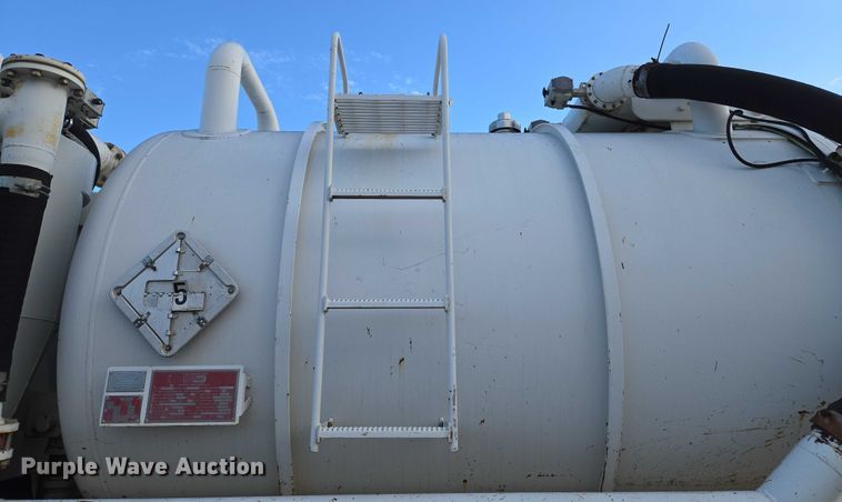 image for item EU3774 2007 Freightliner M2 vacuum truck