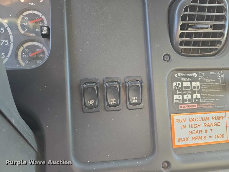 image for item EU3774 2007 Freightliner M2 vacuum truck