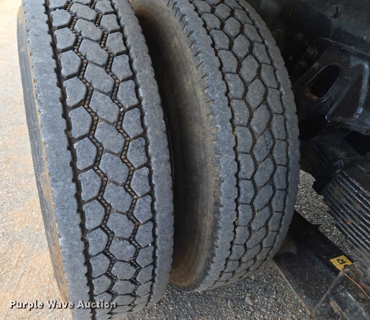 image for item EU3774 2007 Freightliner M2 vacuum truck