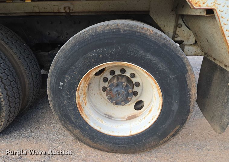 image for item EU3774 2007 Freightliner M2 vacuum truck