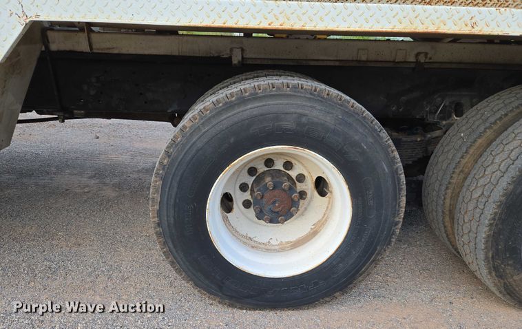 image for item EU3774 2007 Freightliner M2 vacuum truck