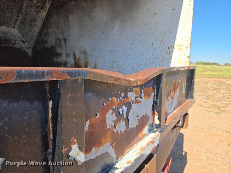 image for item EU3830 Rugby HR-520 dump bed