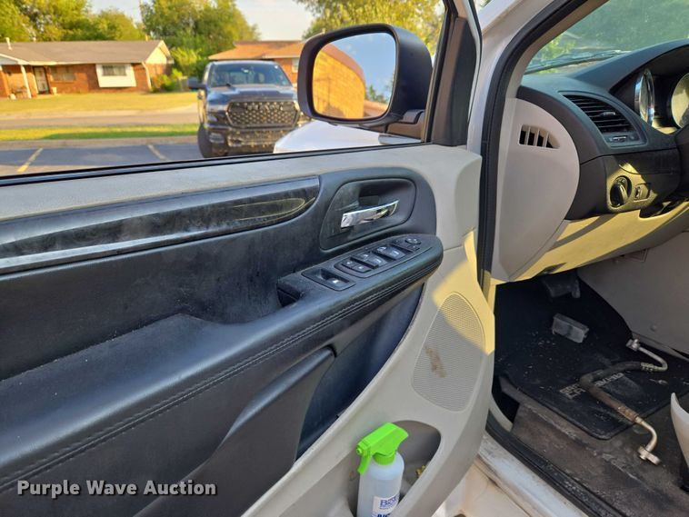 image for item EU3832 2017 Dodge Grand Caravan handicap accessible van