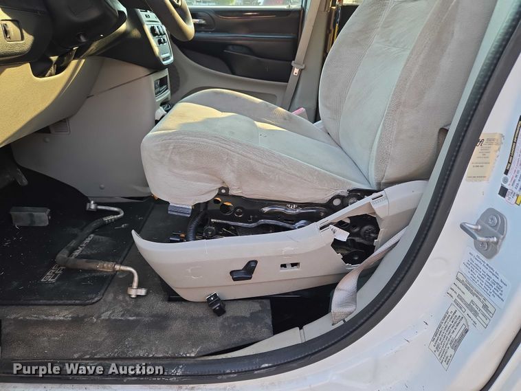 image for item EU3832 2017 Dodge Grand Caravan handicap accessible van