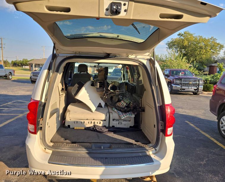 image for item EU3832 2017 Dodge Grand Caravan handicap accessible van