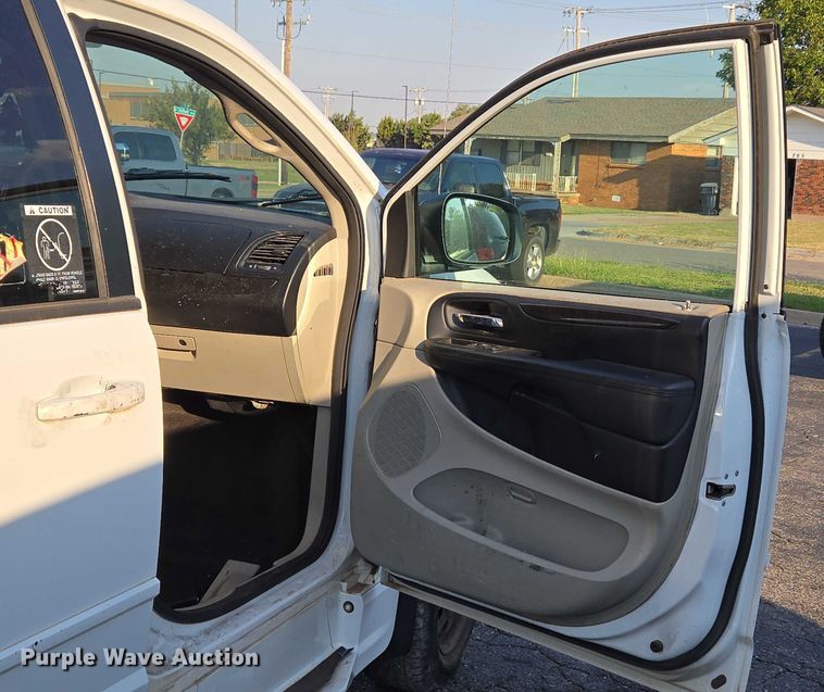 image for item EU3832 2017 Dodge Grand Caravan handicap accessible van