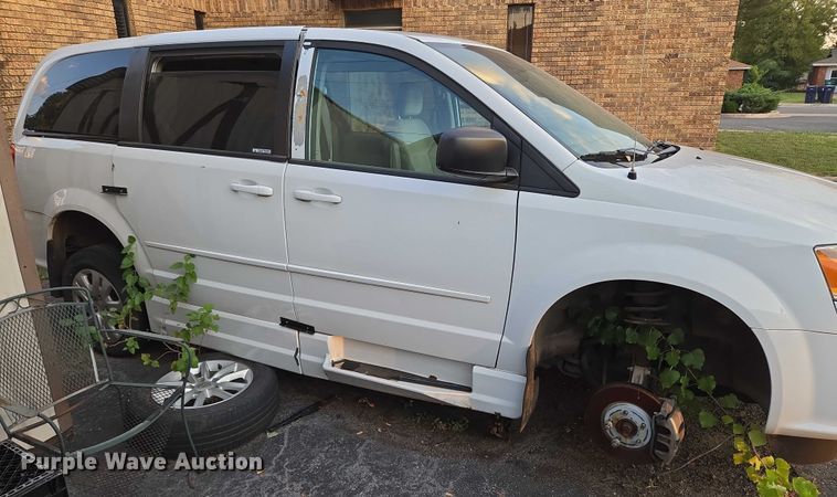 image for item EU3833 2017 Dodge Grand Caravan handicap accessible van