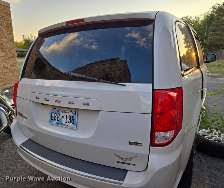 image for item EU3833 2017 Dodge Grand Caravan handicap accessible van