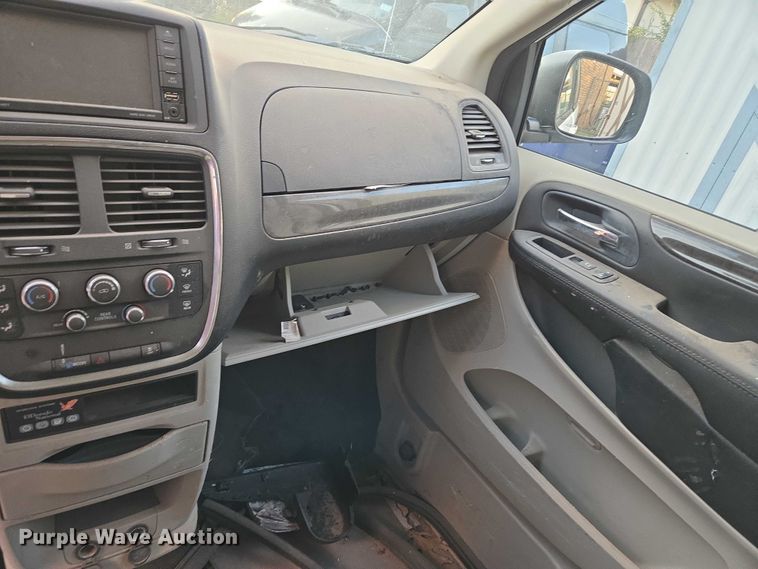 image for item EU3833 2017 Dodge Grand Caravan handicap accessible van