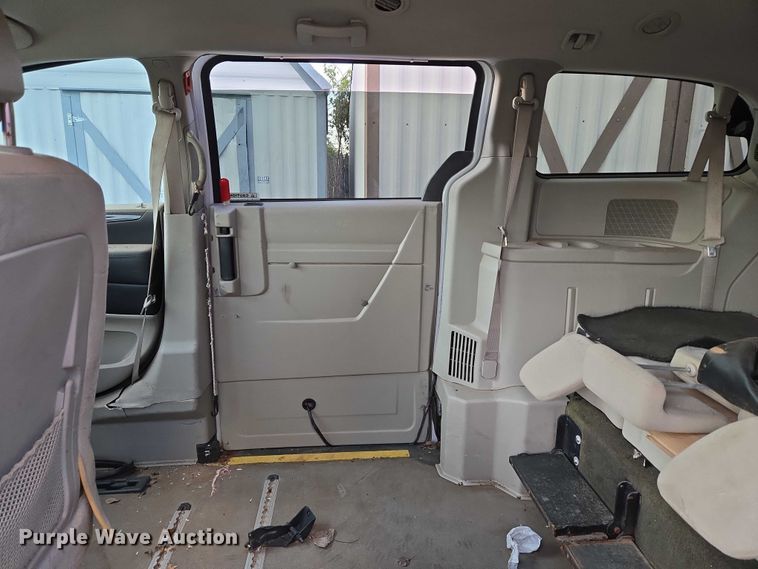 image for item EU3833 2017 Dodge Grand Caravan handicap accessible van