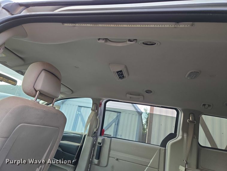 image for item EU3833 2017 Dodge Grand Caravan handicap accessible van