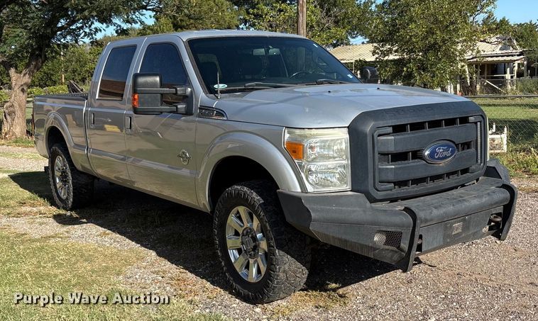 image for item EU4664 2013 Ford F250 Super Duty Crew Cab pickup truck