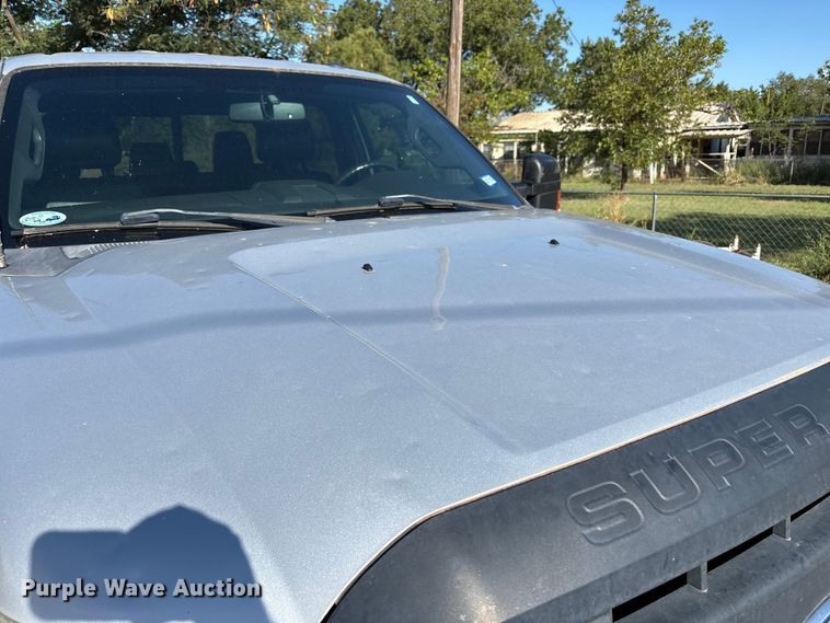 image for item EU4664 2013 Ford F250 Super Duty Crew Cab pickup truck