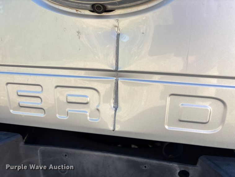 image for item EU4664 2013 Ford F250 Super Duty Crew Cab pickup truck