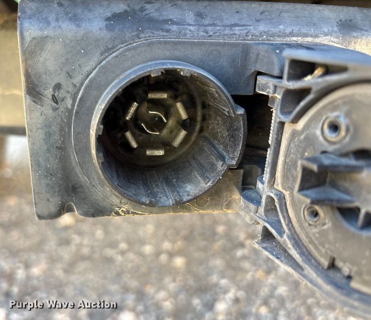 image for item EU4664 2013 Ford F250 Super Duty Crew Cab pickup truck