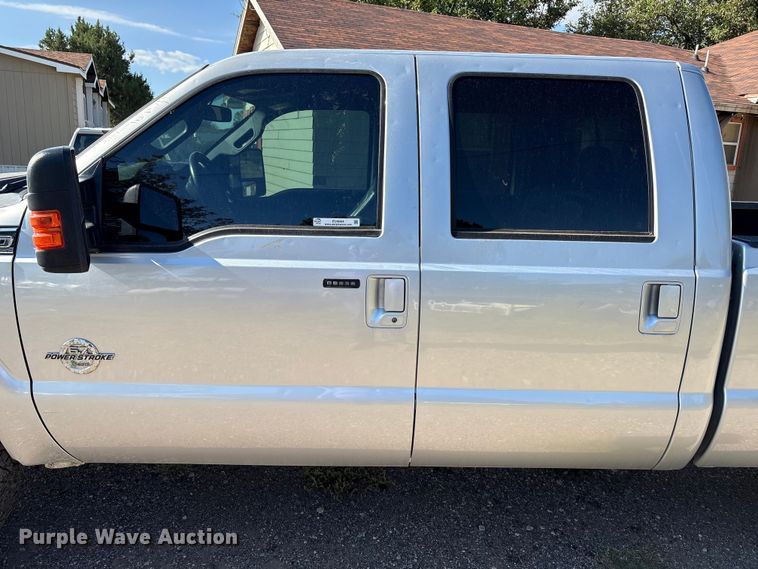 image for item EU4664 2013 Ford F250 Super Duty Crew Cab pickup truck