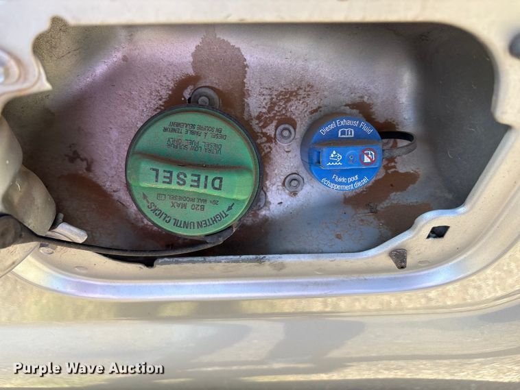 image for item EU4664 2013 Ford F250 Super Duty Crew Cab pickup truck