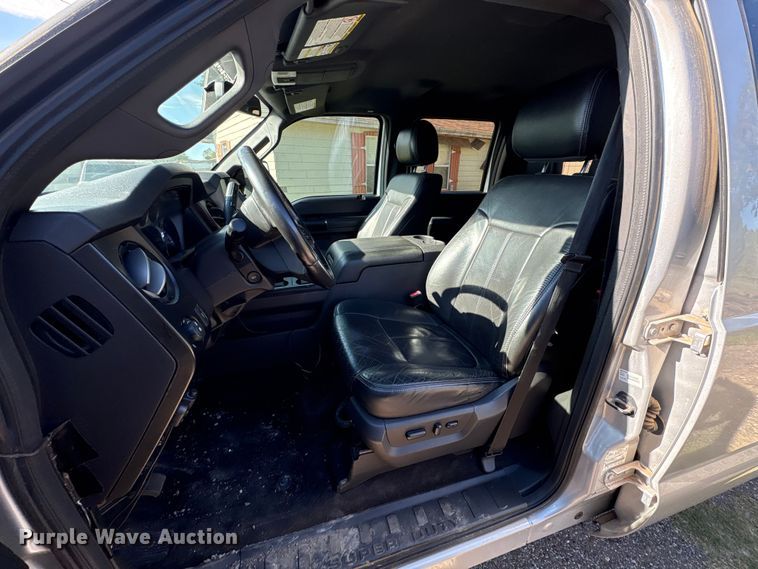 image for item EU4664 2013 Ford F250 Super Duty Crew Cab pickup truck