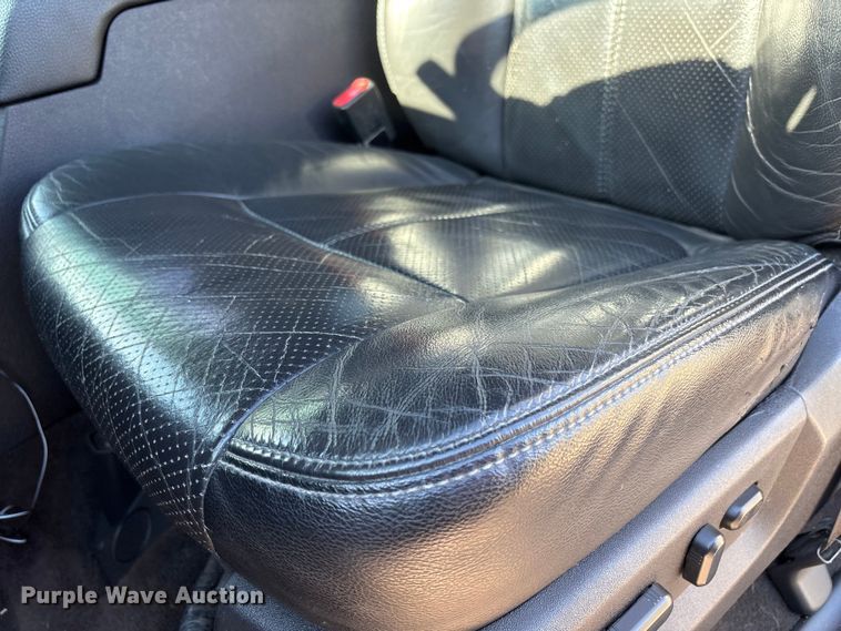 image for item EU4664 2013 Ford F250 Super Duty Crew Cab pickup truck