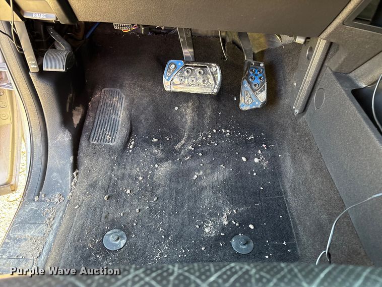 image for item EU4664 2013 Ford F250 Super Duty Crew Cab pickup truck