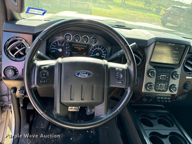 image for item EU4664 2013 Ford F250 Super Duty Crew Cab pickup truck