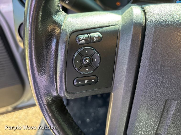 image for item EU4664 2013 Ford F250 Super Duty Crew Cab pickup truck