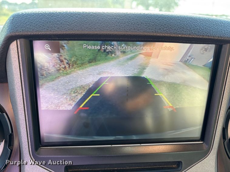 image for item EU4664 2013 Ford F250 Super Duty Crew Cab pickup truck