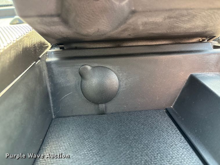 image for item EU4664 2013 Ford F250 Super Duty Crew Cab pickup truck