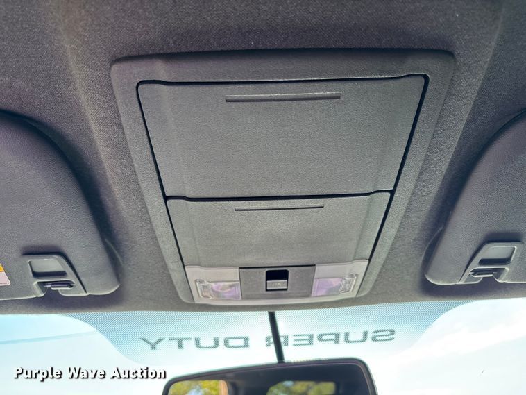 image for item EU4664 2013 Ford F250 Super Duty Crew Cab pickup truck