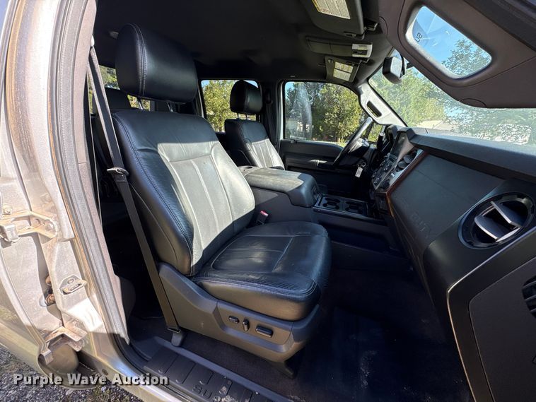 image for item EU4664 2013 Ford F250 Super Duty Crew Cab pickup truck