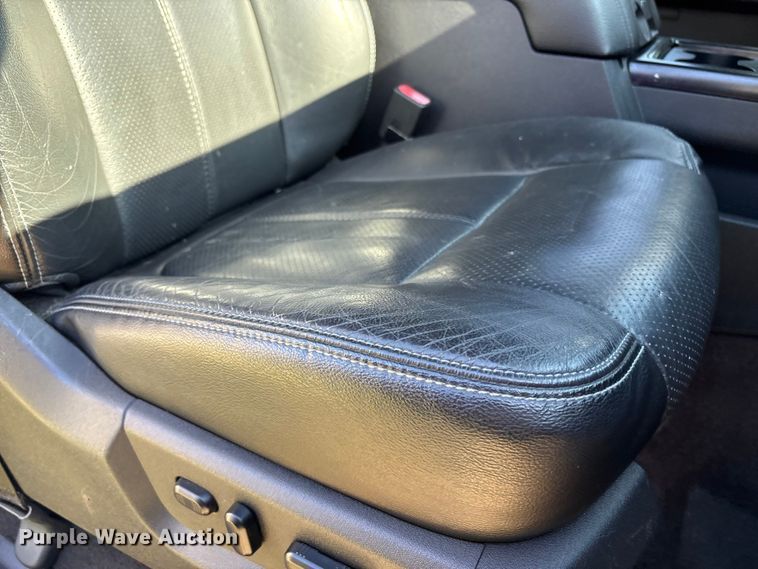 image for item EU4664 2013 Ford F250 Super Duty Crew Cab pickup truck