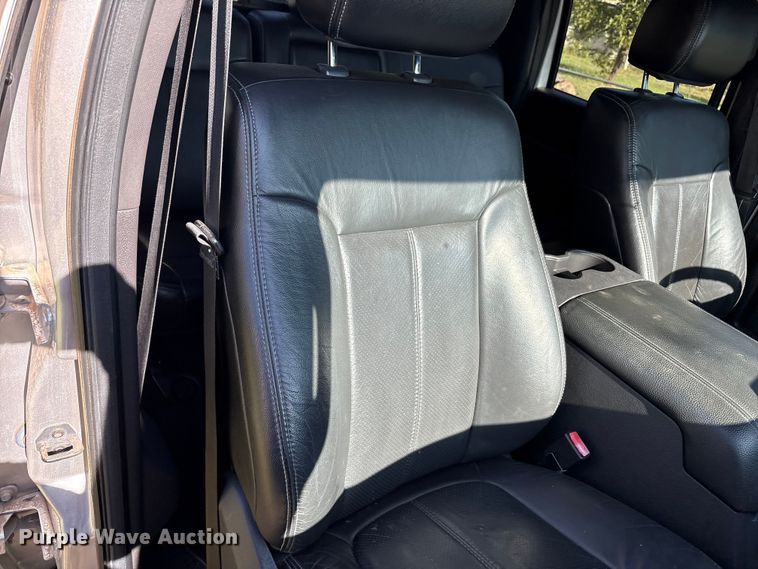 image for item EU4664 2013 Ford F250 Super Duty Crew Cab pickup truck